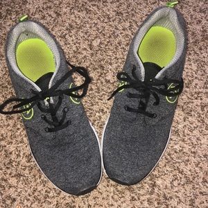 Zumba Fly Print Shoes